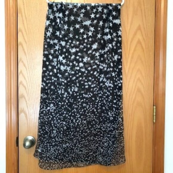 3/$15 Vintage One Star Brand Oblong Spangled Black White Stars Large Small Scarf - Picture 1 of 6